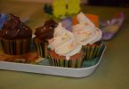 cupcakes aux pépites de chocolat et ganache au chocolat blanc