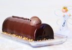 bûche au chocolat et son glaçage miroir