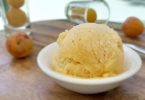une boule de sorbet mirabelles maison
