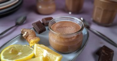 pot de mousse au chocolat au lait au citron gingembre